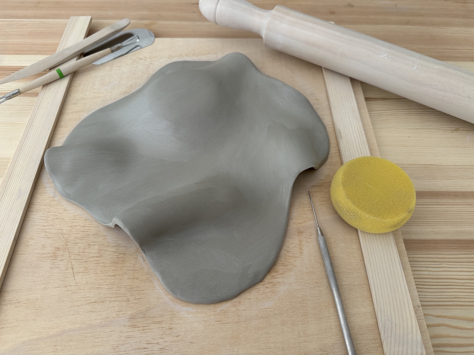 Clay Social Club handbuilding session at PURACERÂMICA in Lisbon