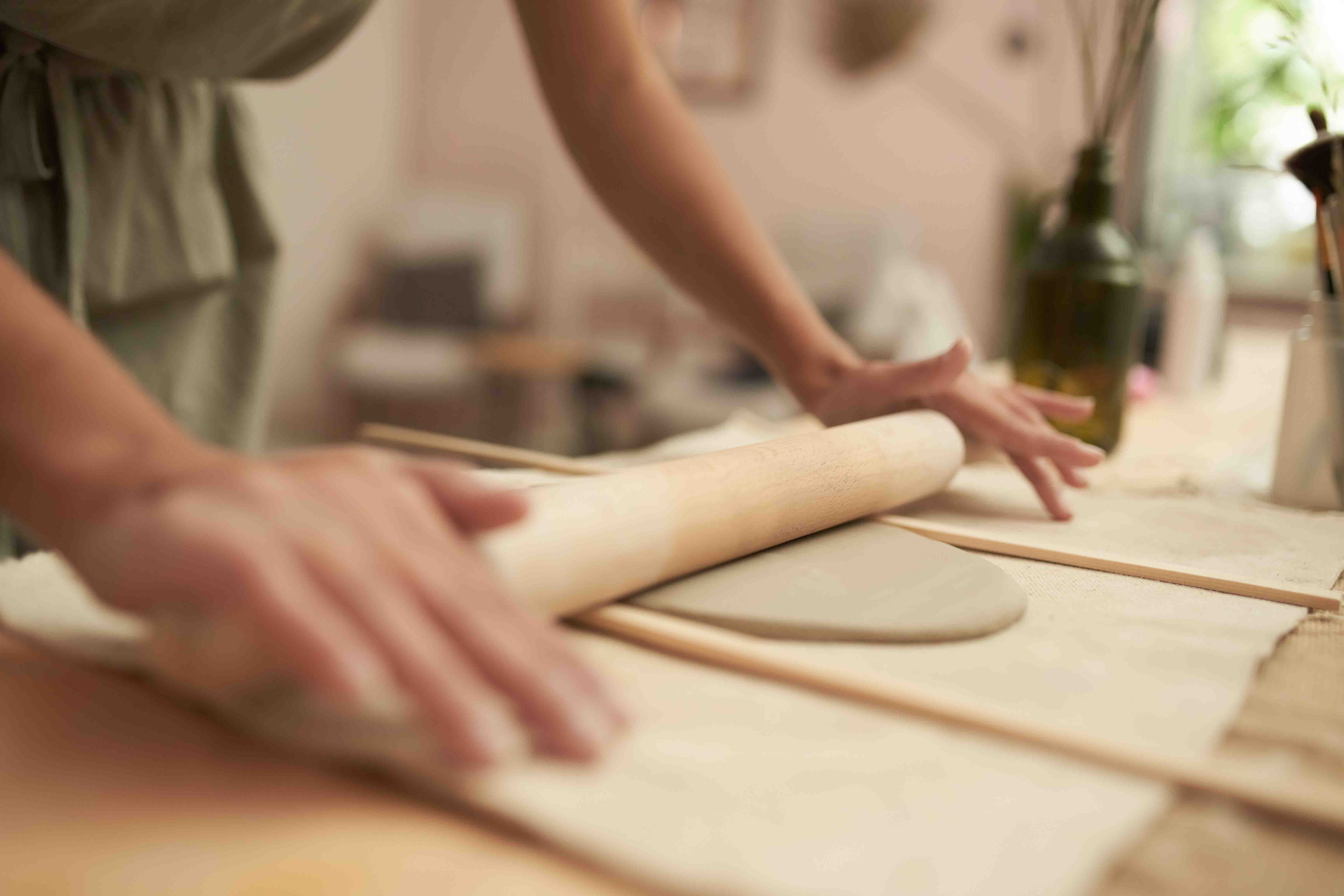Slab building technique – rolling flat clay sheets