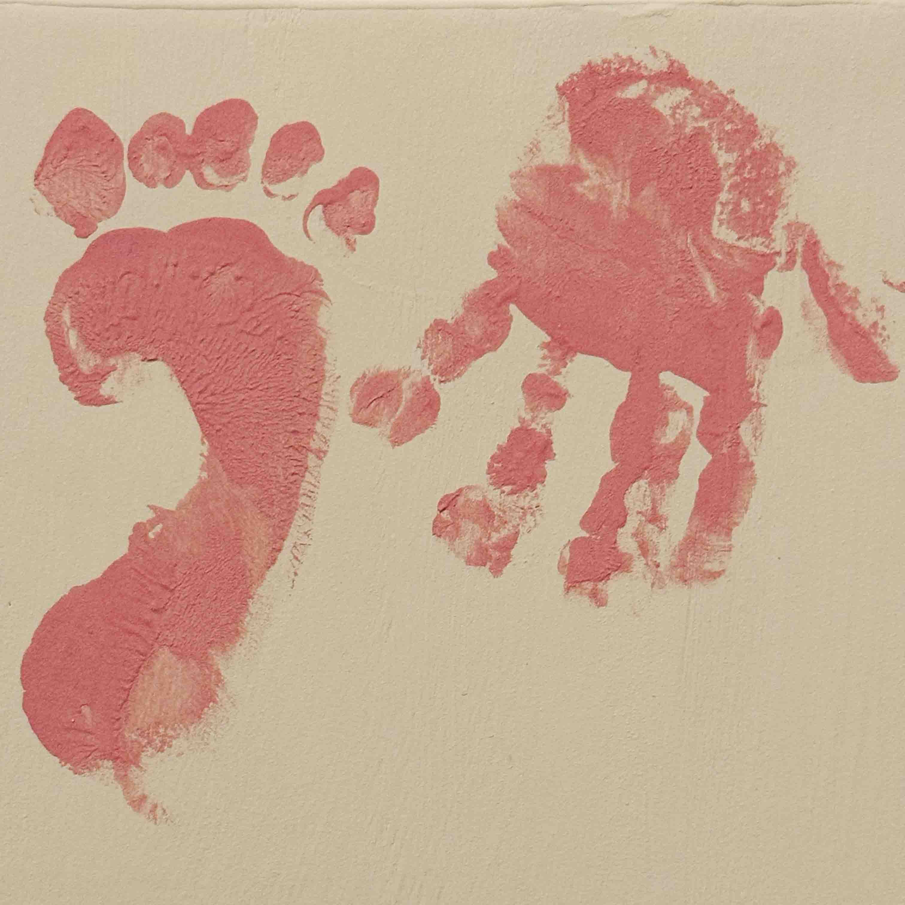 Baby keepsakes with hand and footprints in ceramic